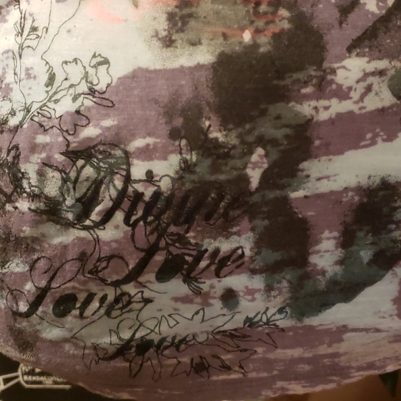 Vanity Graphic T-Shirt Size Medium - Picture 3 of 7